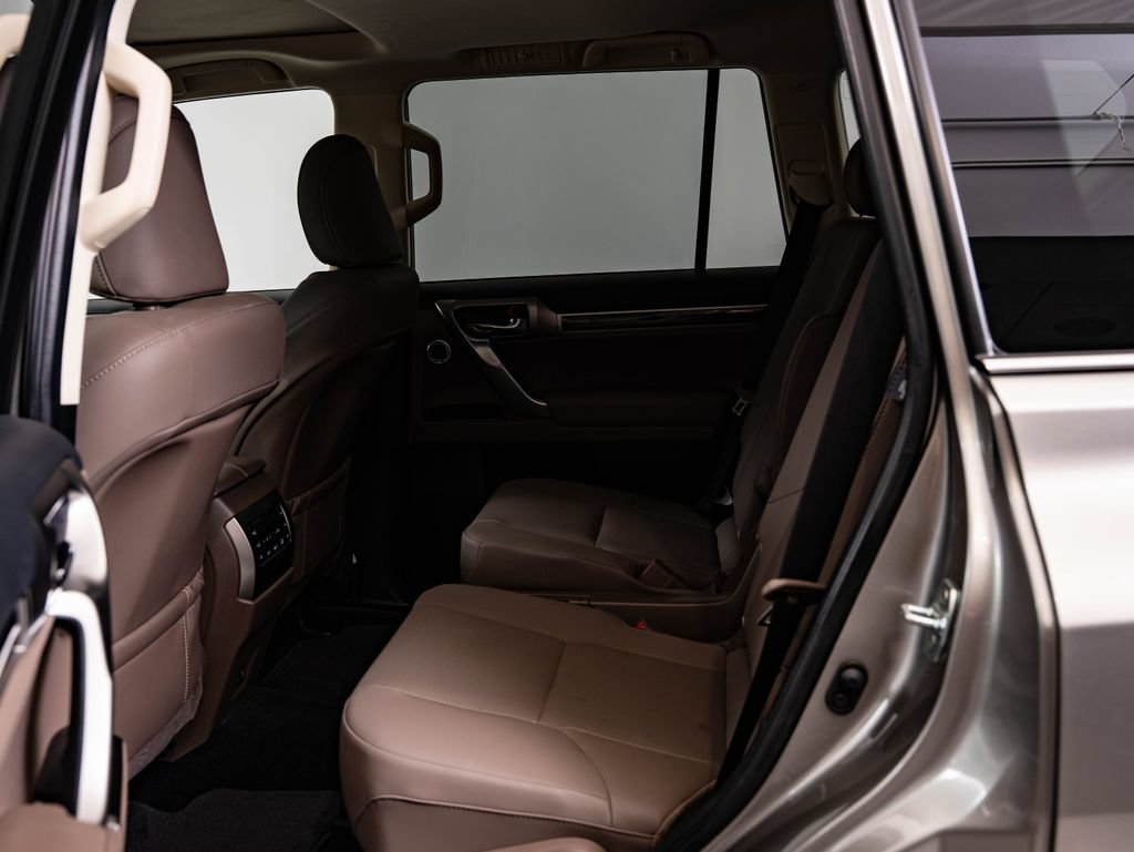 Certified 2023 Lexus GX 460 Premium w/ Accessory Package AWD/4WD image 44