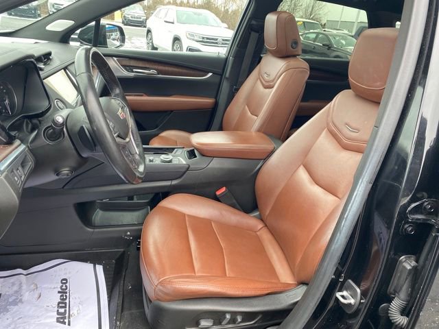 Certified 2023 Cadillac XT5 Premium Luxury w/ LPO, Floor Liner Package image 15