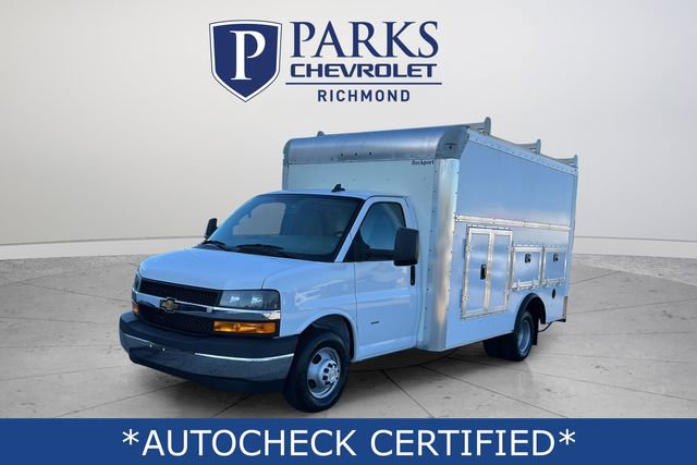 Used 2022 Chevrolet Express 3500 w/ Power Convenience Package image 3