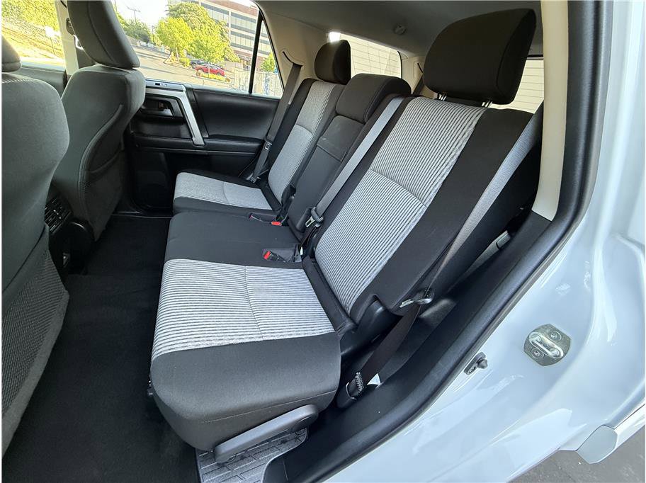 Used 2024 Toyota 4Runner SR5 image 39