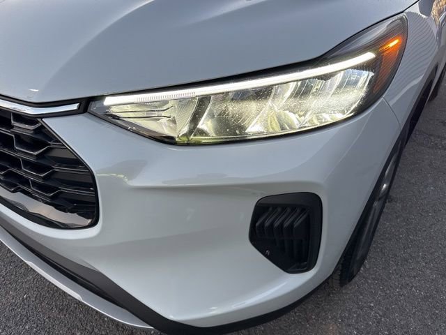 New 2025 Ford Escape ST-Line w/ Equipment Group 301A image 9