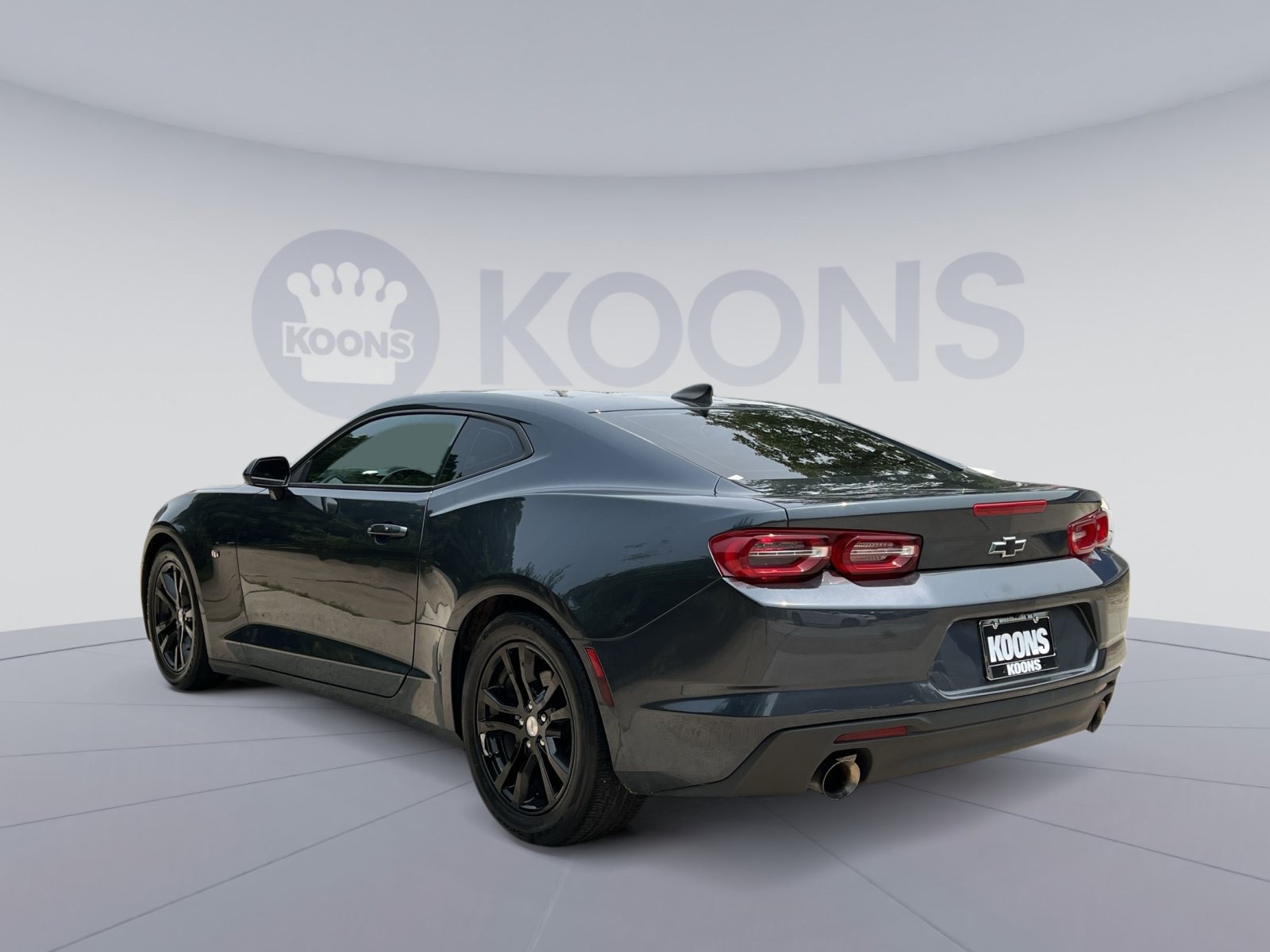 Used 2020 Chevrolet Camaro LS RWD image 4