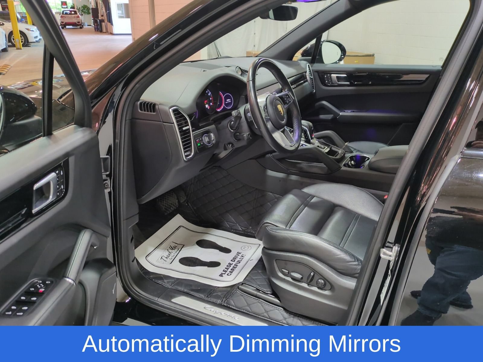 Used 2022 Porsche Cayenne w/ Premium Package AWD/4WD image 20