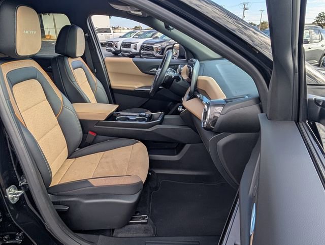 Used 2025 Chevrolet Equinox ACTIV w/ Safety and Technology Package image 19