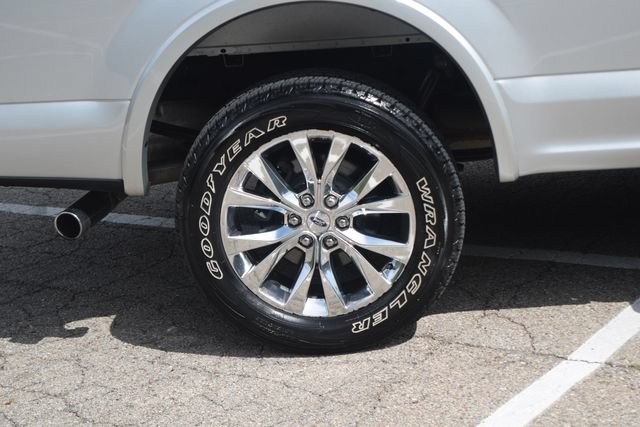 Used 2015 Ford F150 Lariat w/ Equipment Group 502A Luxury AWD/4WD image 29