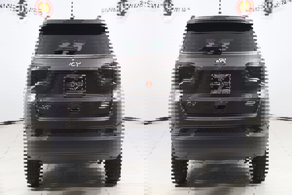 Used 2018 Jeep Compass Latitude w/ Popular Equipment Group image 41