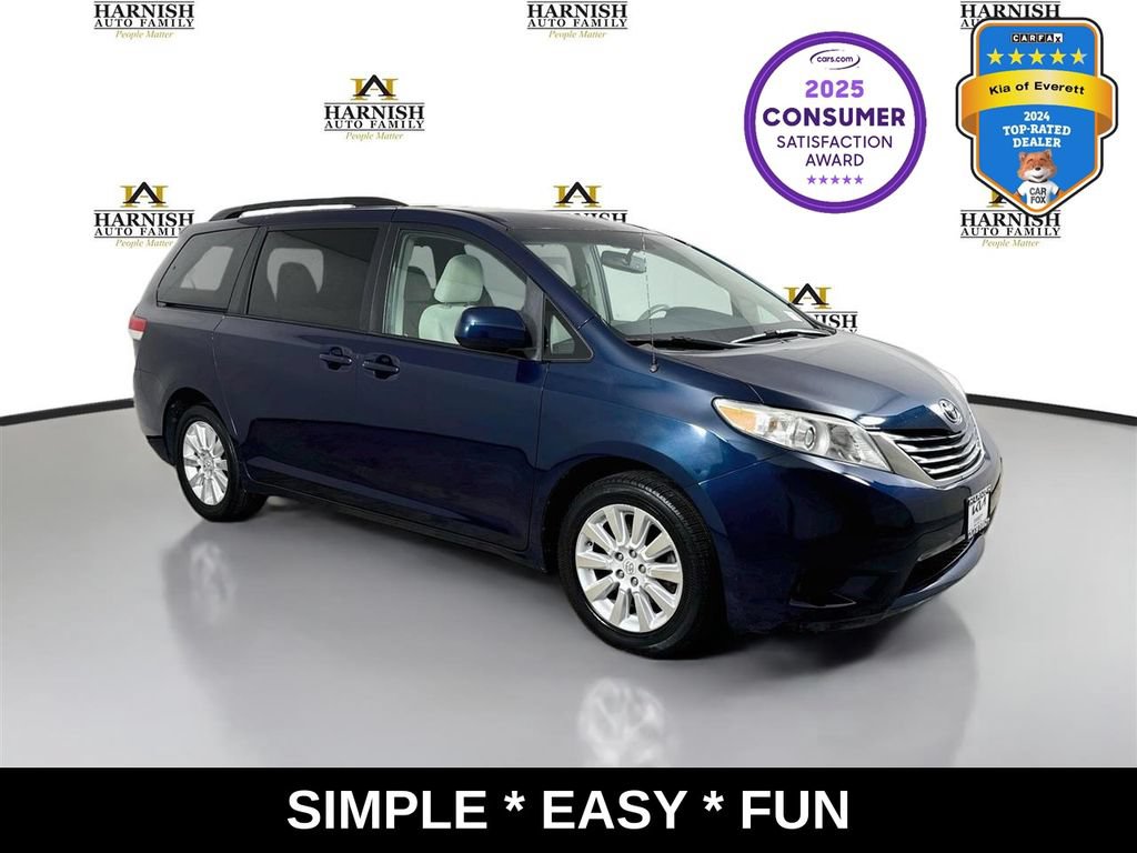 Used 2011 Toyota Sienna LE w/ Towing Pkg AWD/4WD image 1