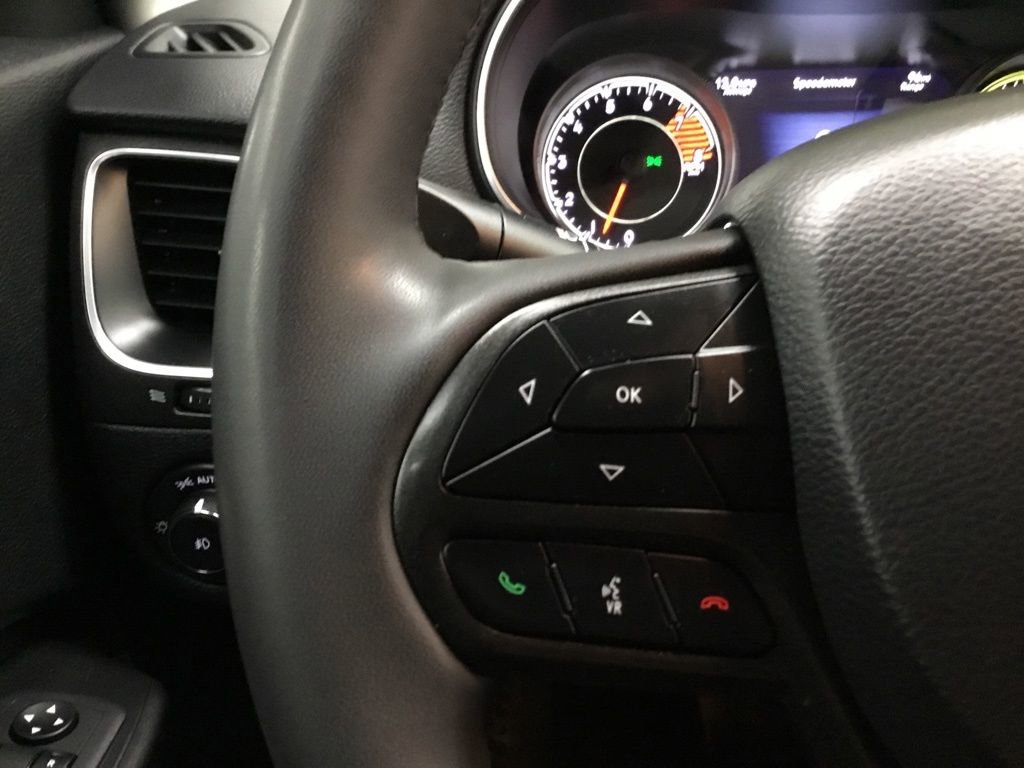 Used 2022 Jeep Cherokee Trailhawk AWD/4WD image 38