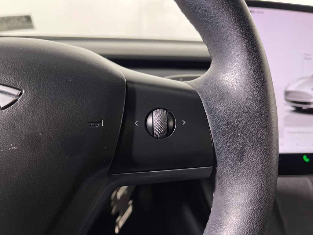 Used 2023 Tesla Model 3 Standard Range RWD image 29
