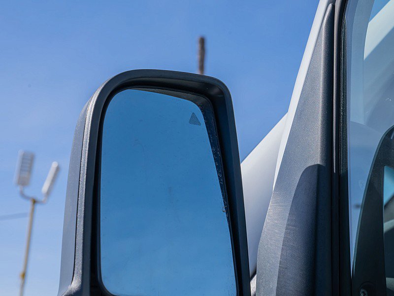 Used 2021 Mercedes-Benz Sprinter 1500 image 32