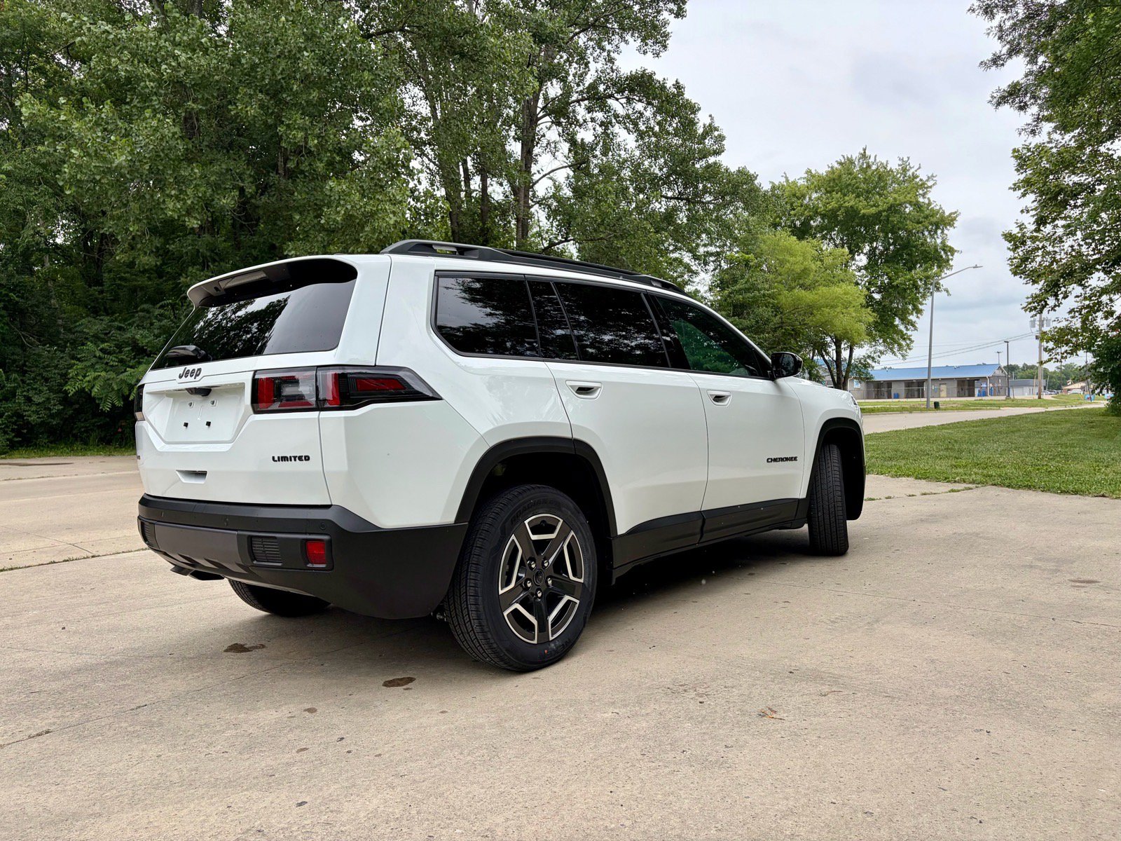 New 2026 Jeep Cherokee Limited AWD/4WD image 10