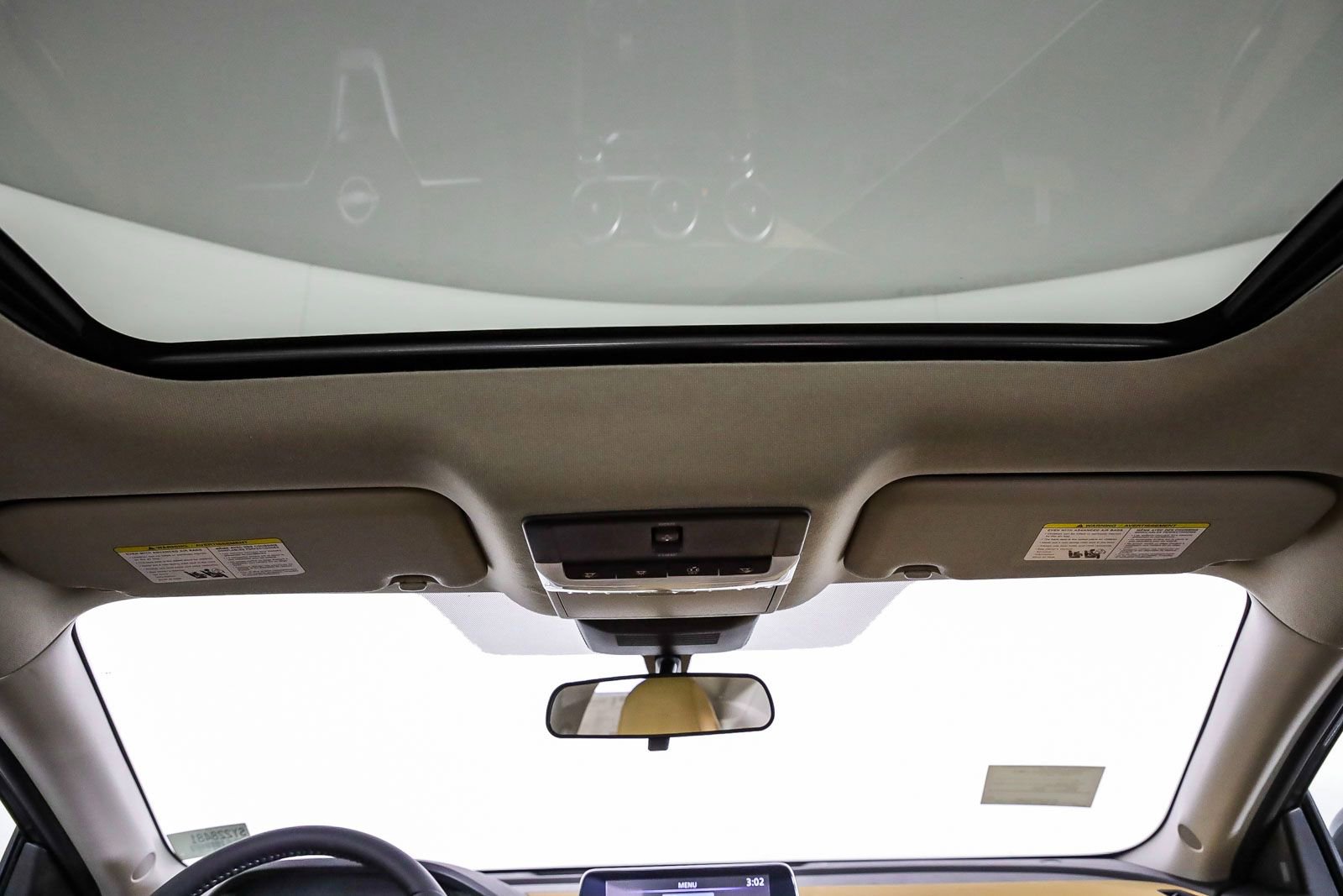 Used 2025 Nissan Sentra SV w/ SV Premium Package image 18