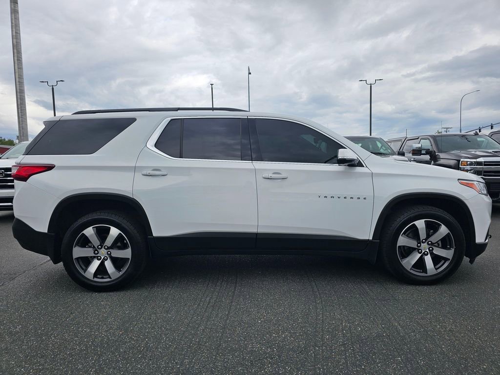Certified 2020 Chevrolet Traverse LT w/ LT Premium Package FWD image 2