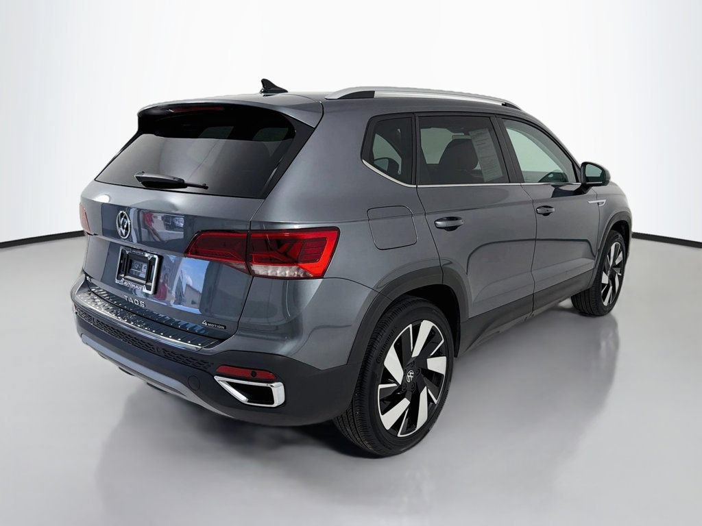 Used 2024 Volkswagen Taos SEL AWD/4WD image 7