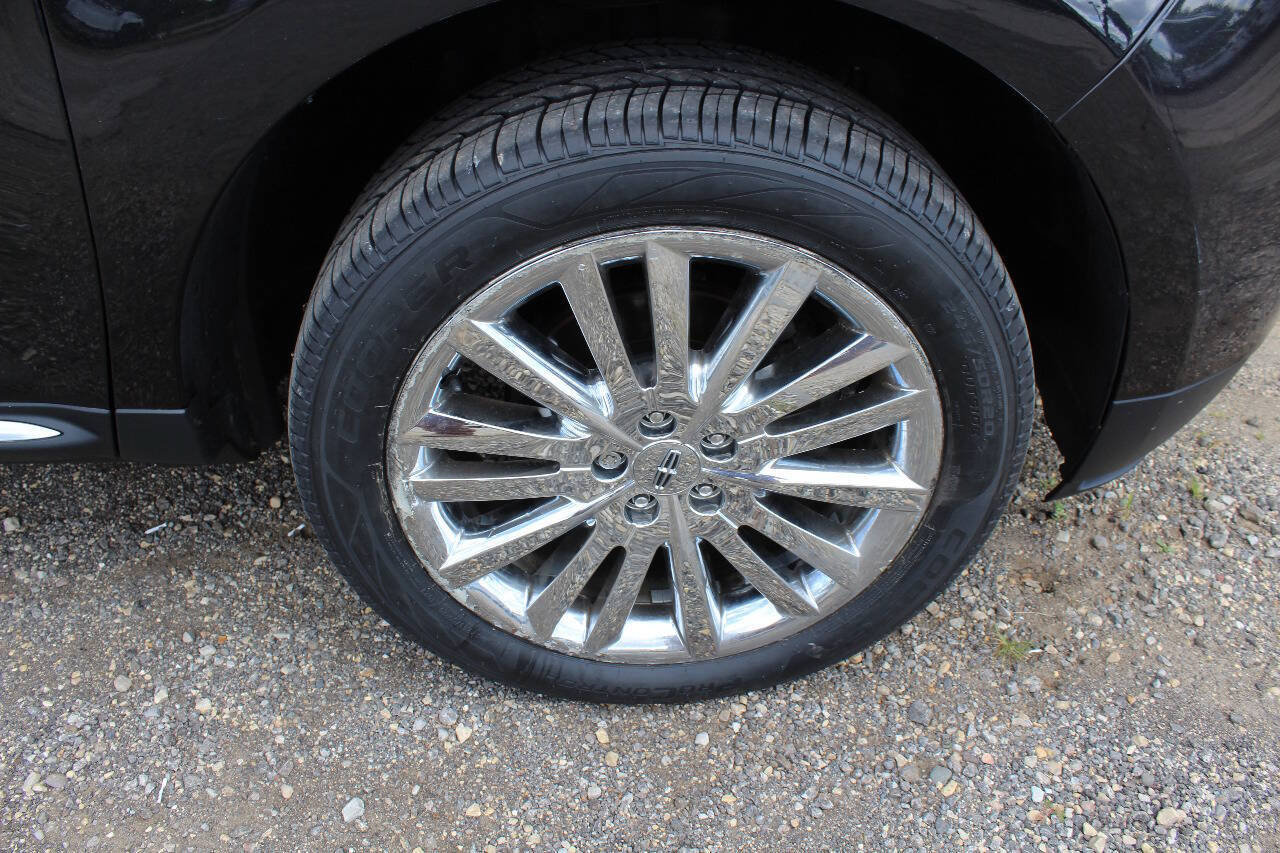 Used 2014 Lincoln MKX AWD w/ Equipment Group 102A image 27