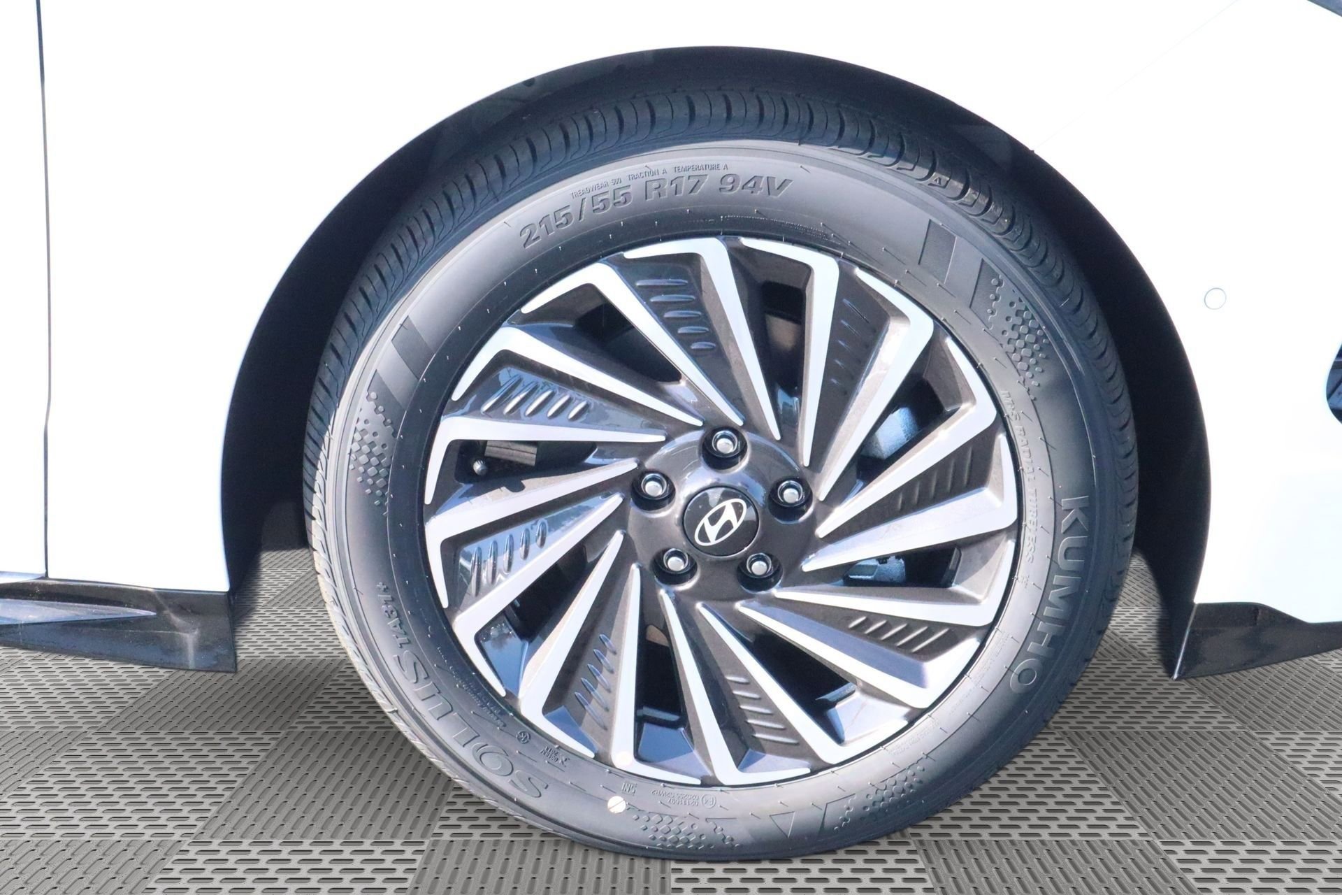 New 2026 Hyundai Sonata Limited FWD image 4