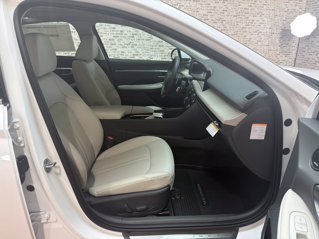 New 2027 Hyundai Sonata Limited FWD image 10