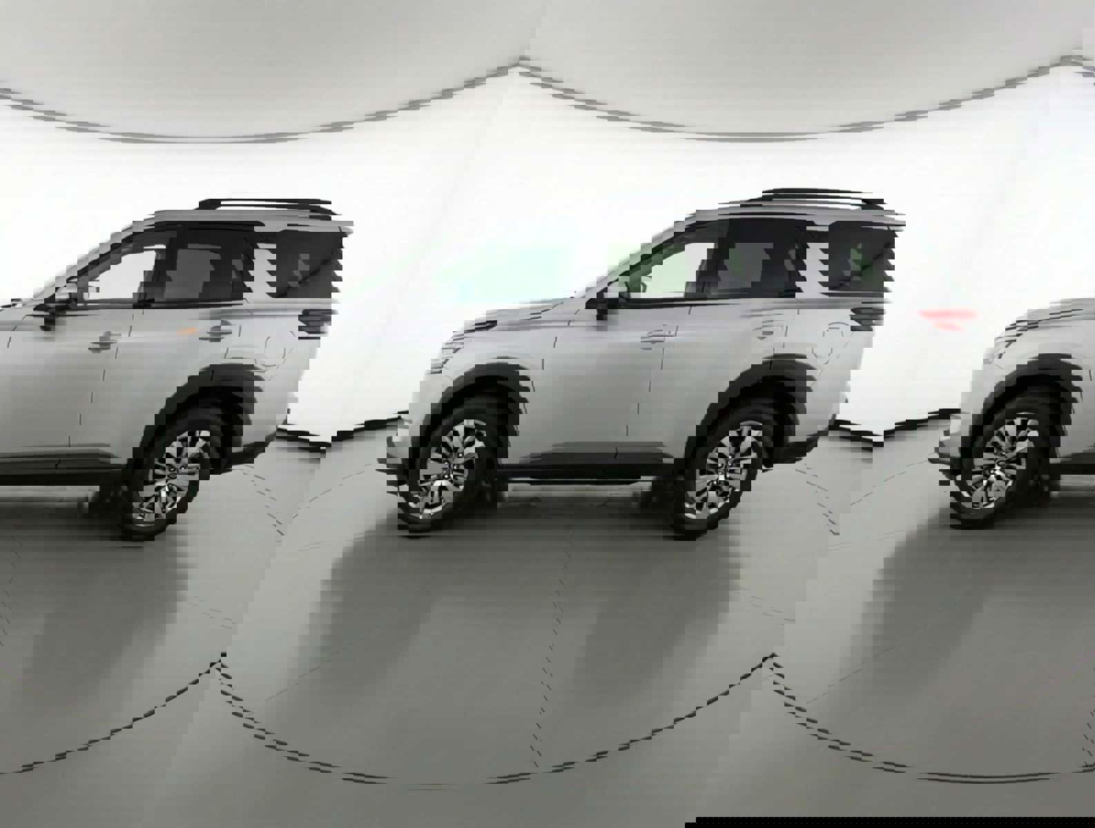 Used 2025 Nissan Pathfinder SV image 4