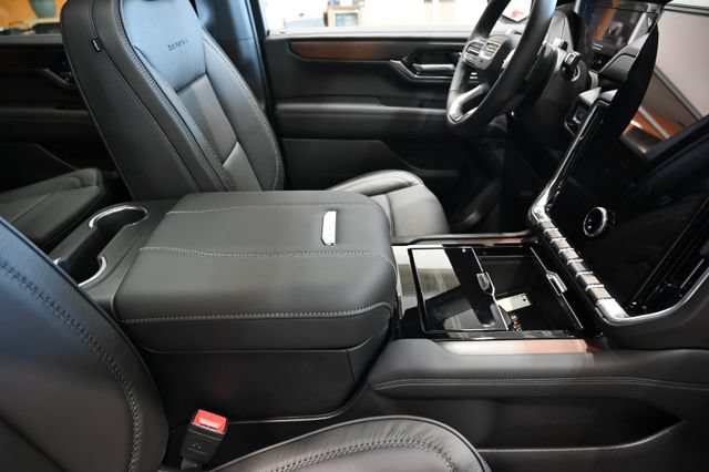 New 2026 GMC Yukon XL Denali w/ Denali Reserve Package AWD/4WD image 22