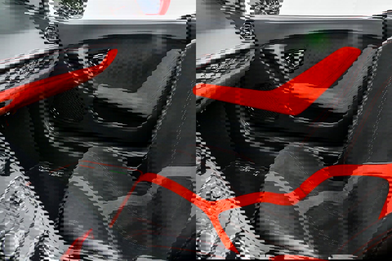 Used 2017 Lamborghini Huracan LP 610-4 image 37