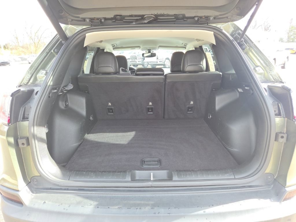 Certified 2019 Jeep Cherokee Limited FWD image 9