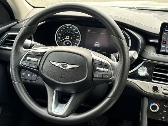 Used 2025 Genesis G70 2.5T image 11