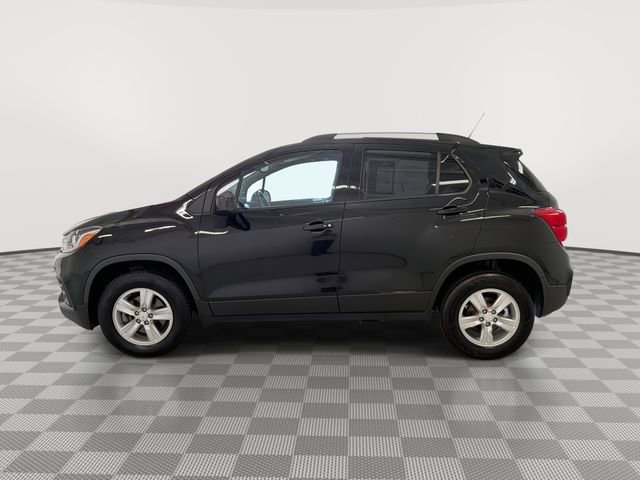 Certified 2022 Chevrolet Trax LT w/ LT Convenience Package image 7