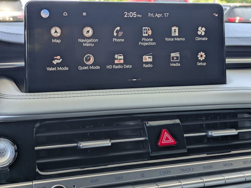 Used 2025 Genesis G70 2.5T RWD image 19