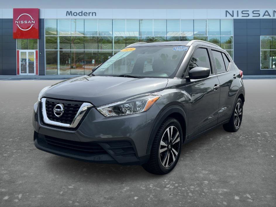 Used 2019 Nissan Kicks SV image 1
