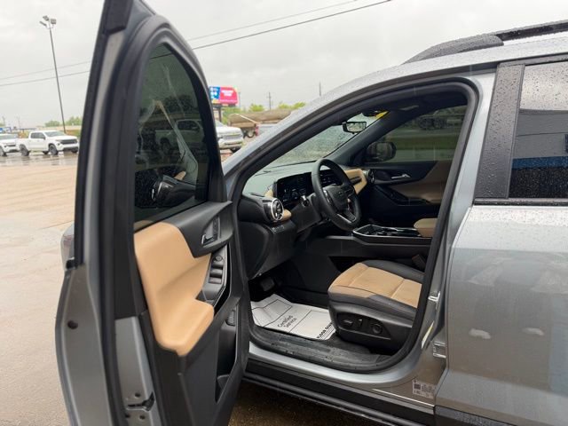 Used 2026 Chevrolet Equinox ACTIV w/ Convenience Package III FWD image 9