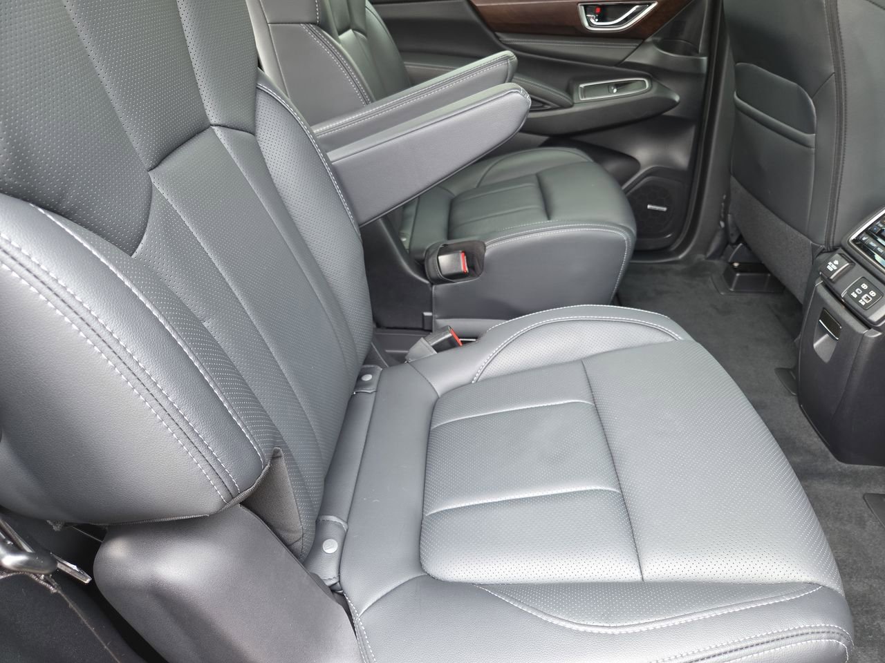Certified 2025 Subaru Ascent Touring AWD/4WD image 22