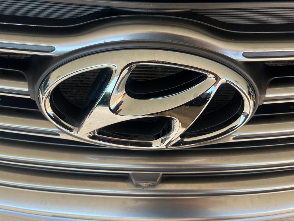 Used 2018 Hyundai Santa Fe AWD image 31