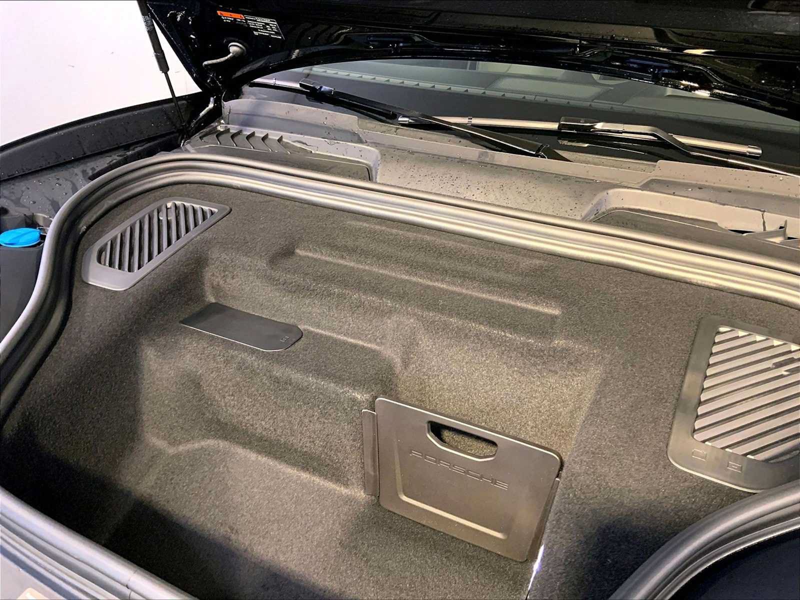 New 2026 Porsche Macan 4 Electric AWD/4WD image 22