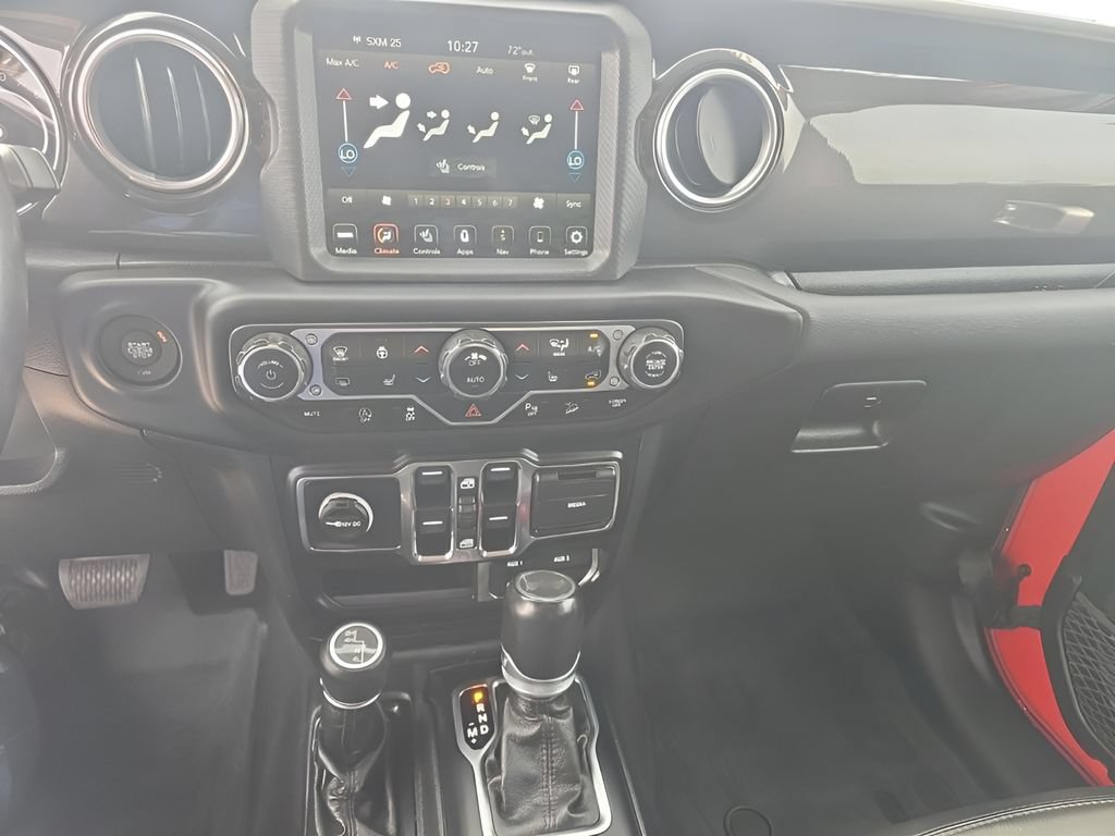 Used 2021 Jeep Wrangler Unlimited Sahara AWD/4WD image 15