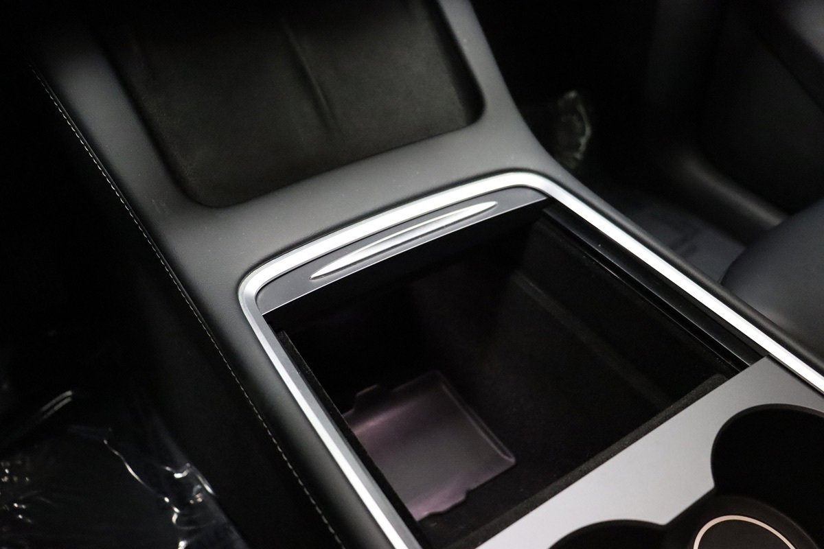Used 2024 Tesla Model Y Performance image 37