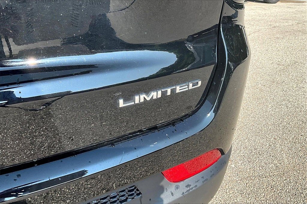 Used 2022 Jeep Compass Limited image 24