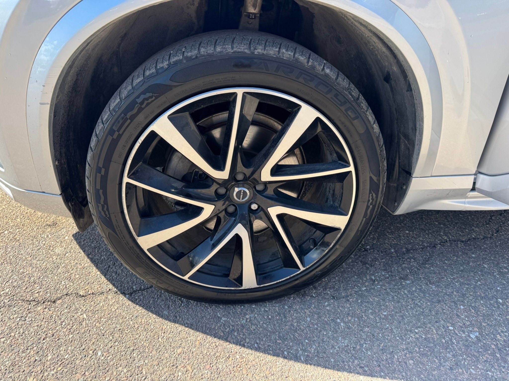 Used 2020 Volvo XC90 T6 Momentum w/ Protection Package Premier AWD/4WD image 25