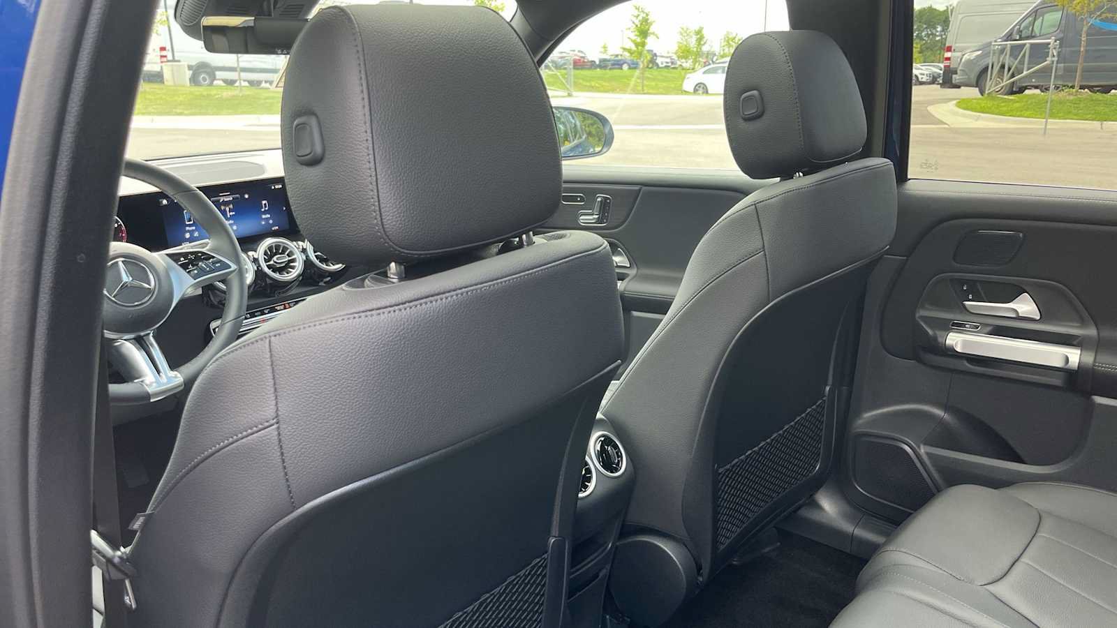 New 2026 Mercedes-Benz GLB 250 4MATIC image 33