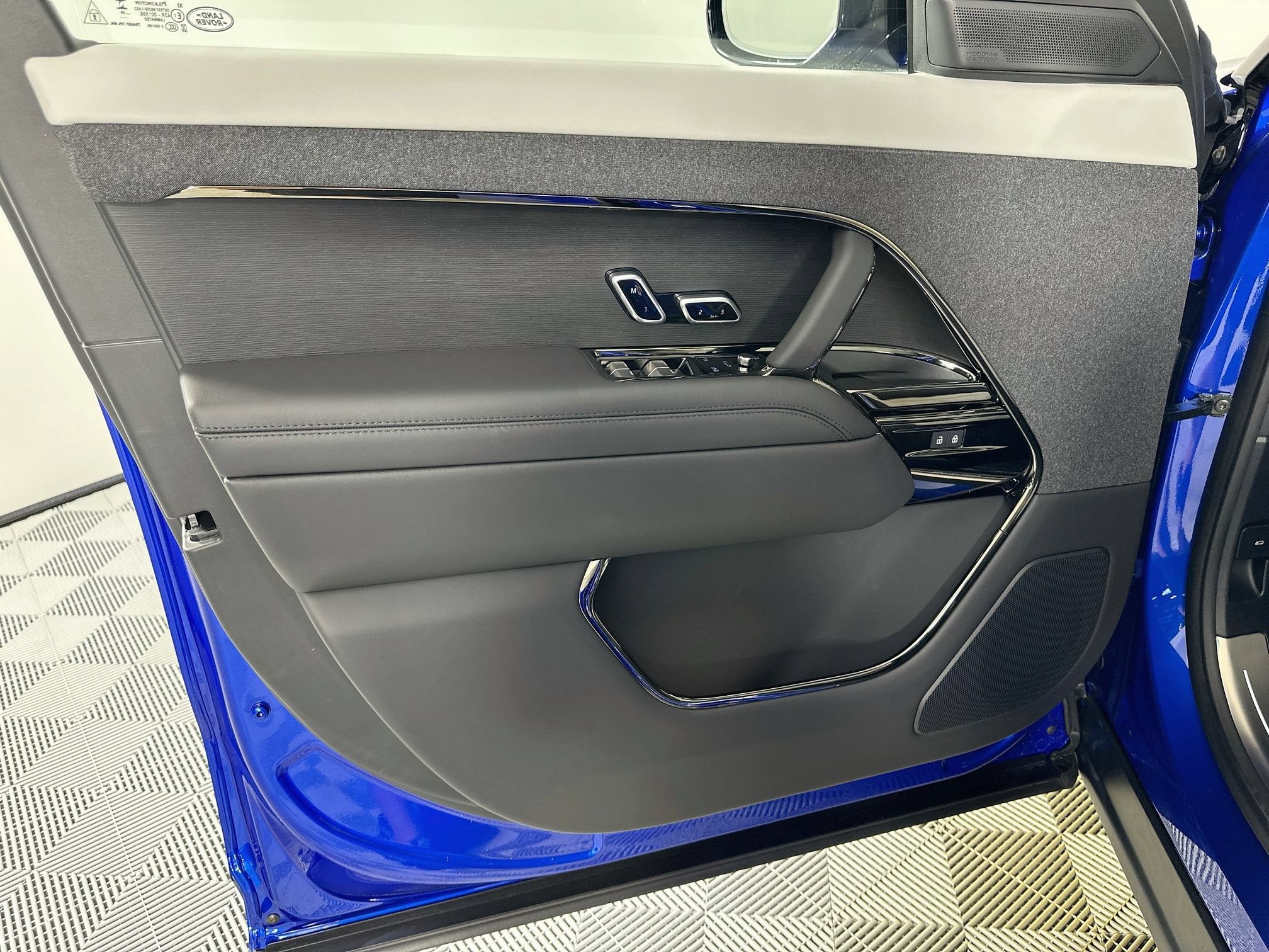 New 2026 Land Rover Range Rover Sport Autobiography AWD/4WD image 14