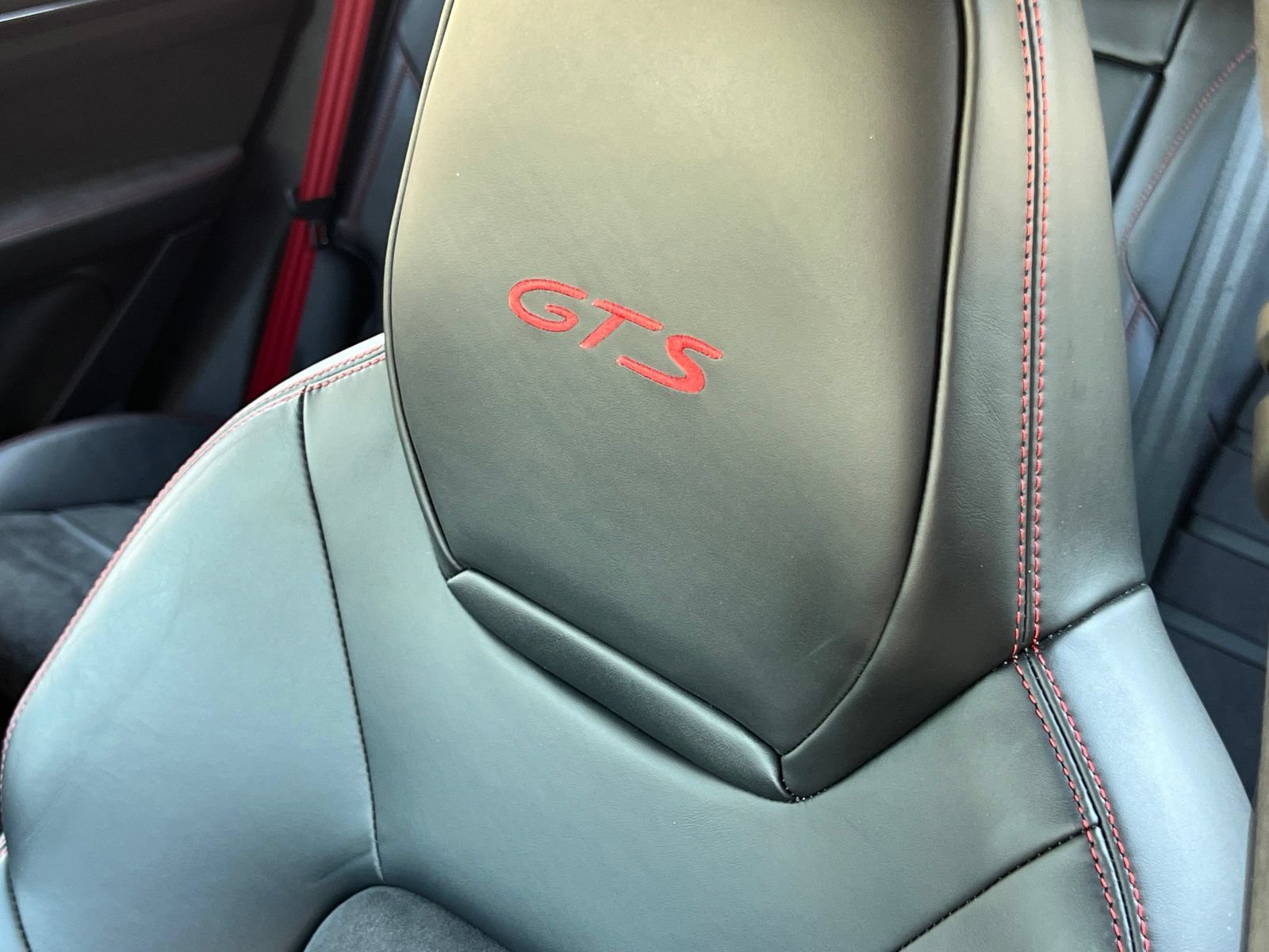 Certified 2023 Porsche Cayenne GTS AWD/4WD image 36