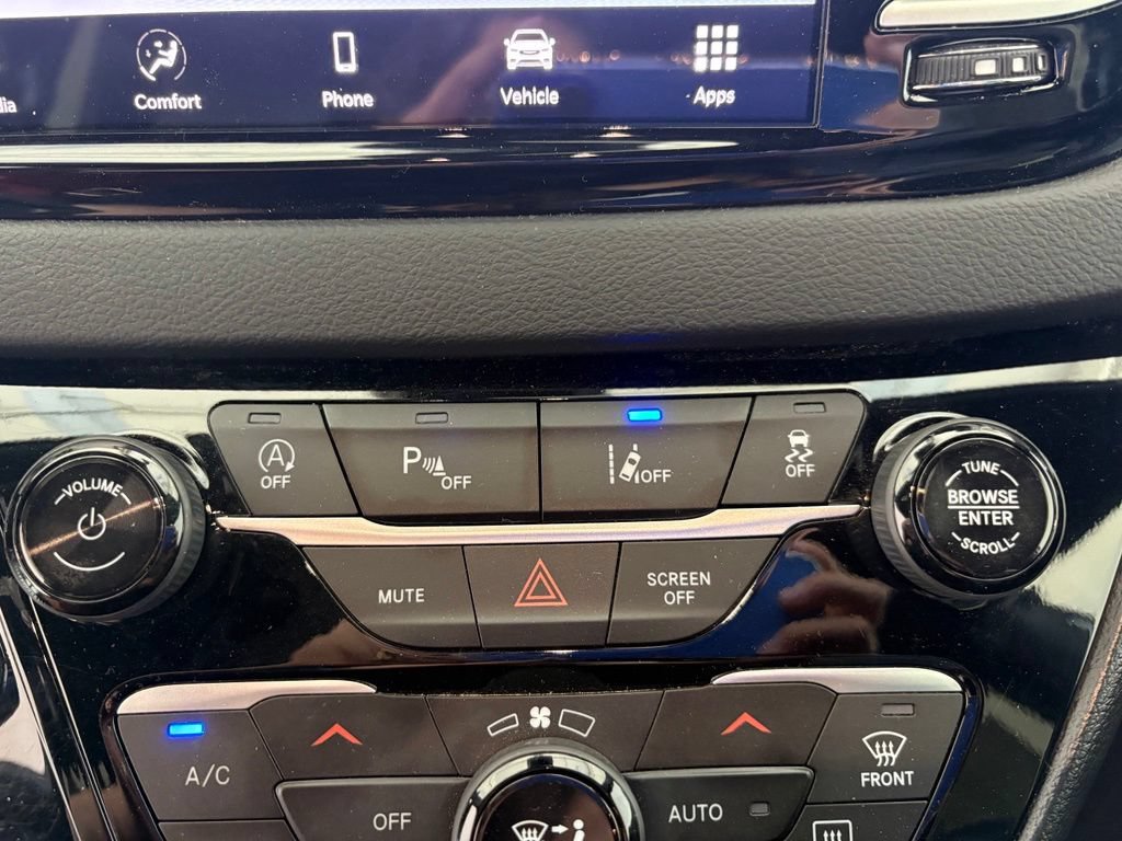 Used 2025 Chrysler Pacifica Select FWD image 13