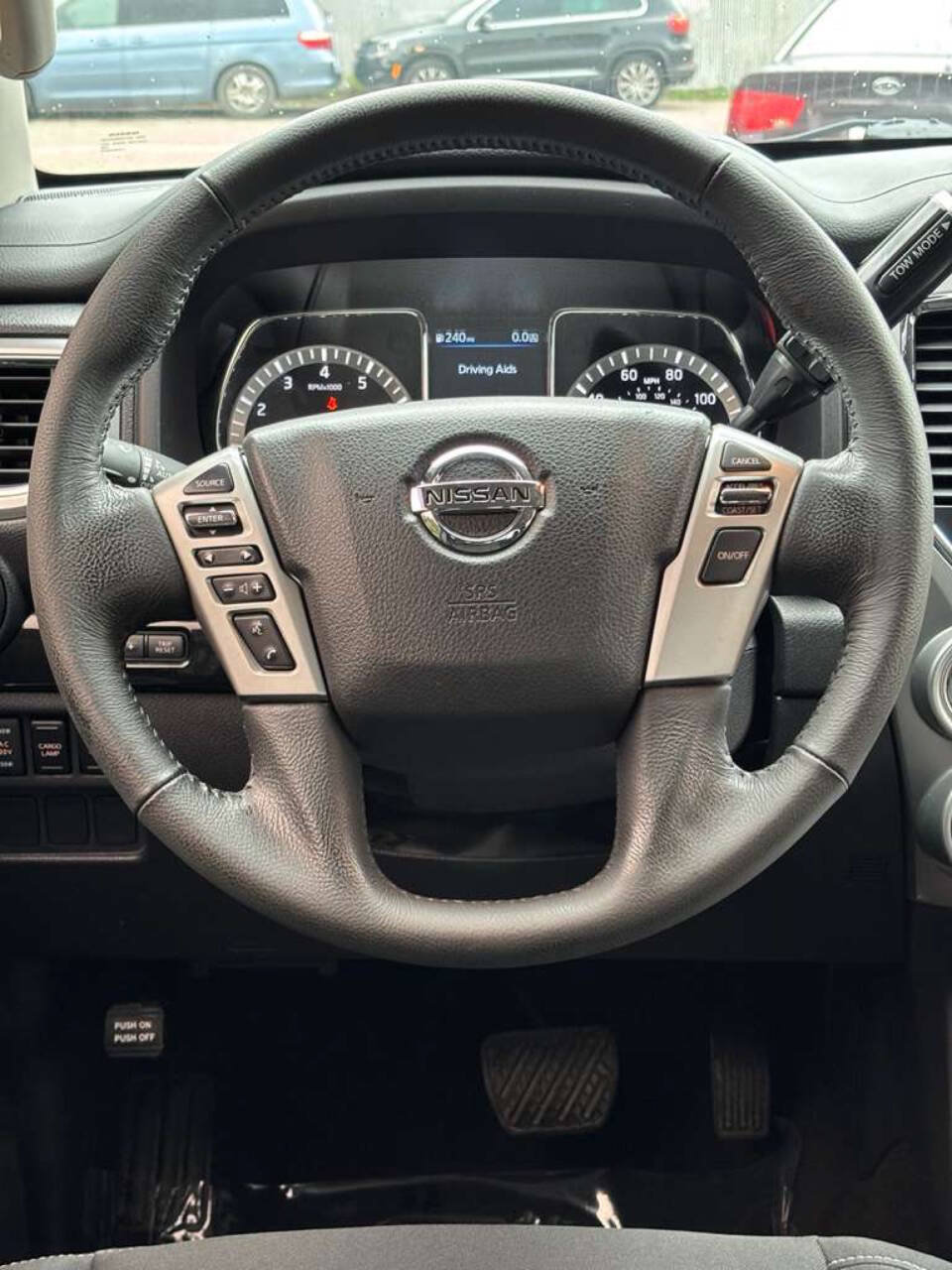 Used 2019 Nissan Titan SV w/ SV Convenience Package AWD/4WD image 18