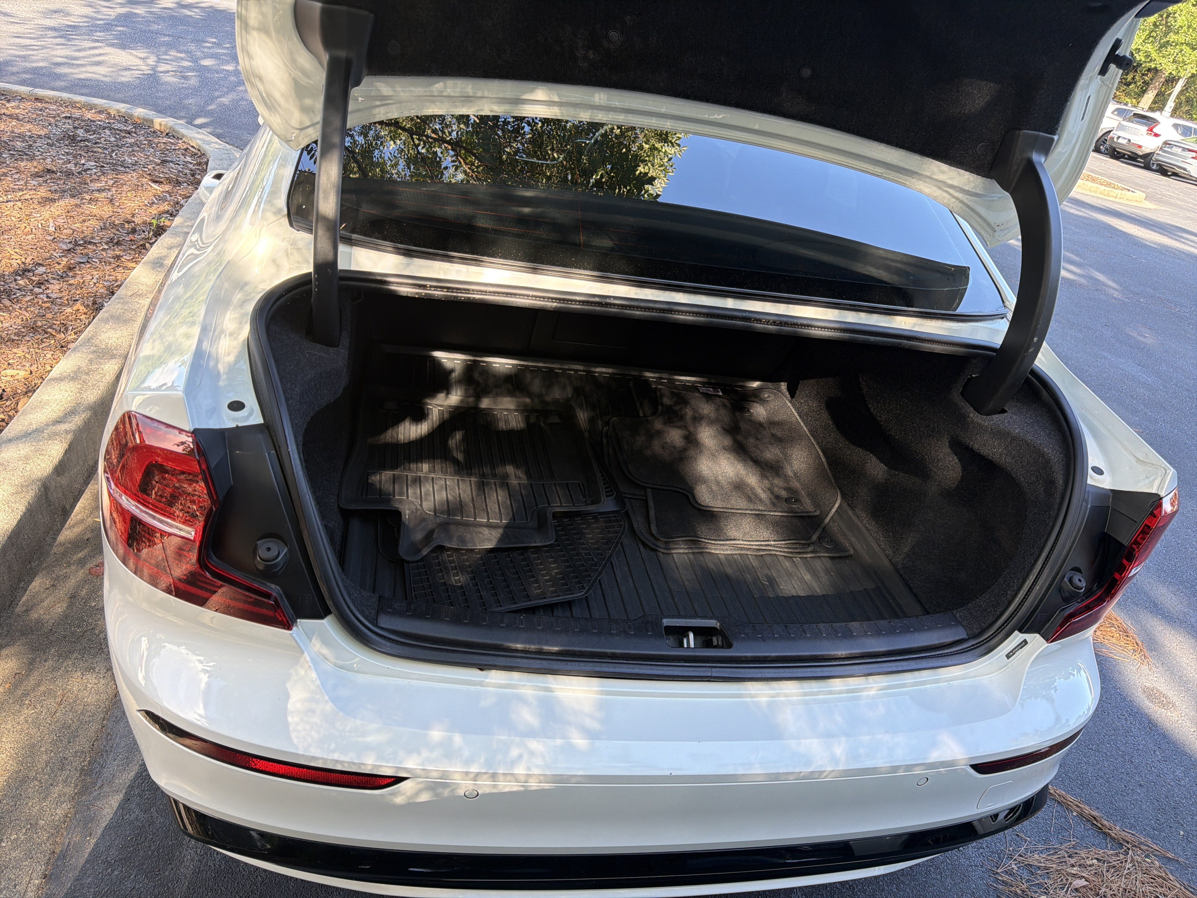 Certified 2023 Volvo S60 B5 Plus w/ Protection Package Premier AWD/4WD image 34