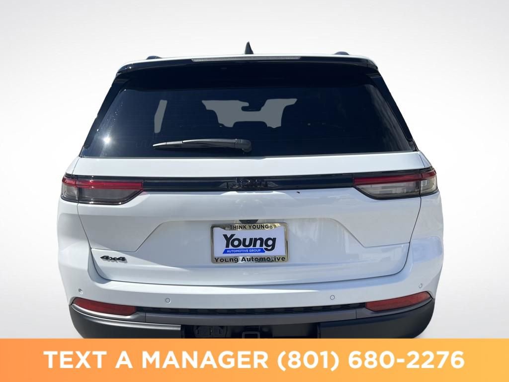 New 2026 Jeep Grand Cherokee Altitude AWD/4WD image 4