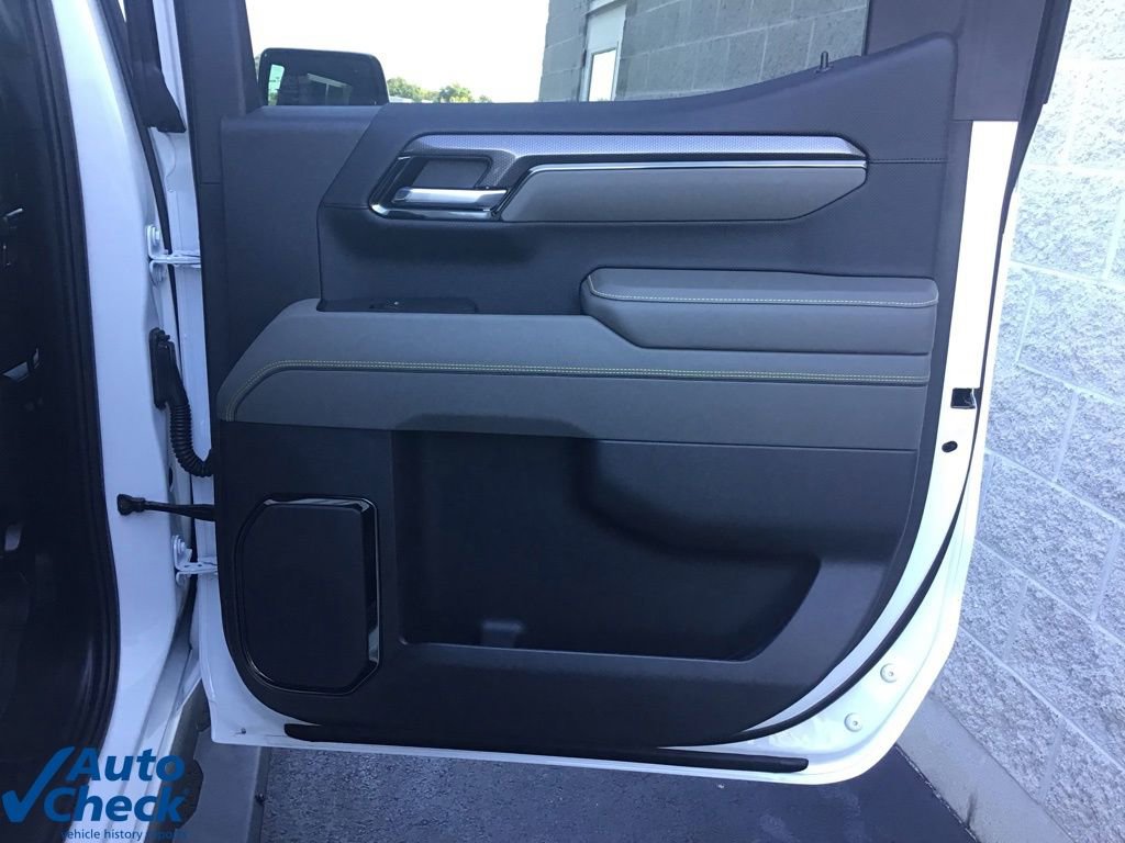 Used 2025 Chevrolet Silverado 1500 ZR2 w/ Technology Package image 20