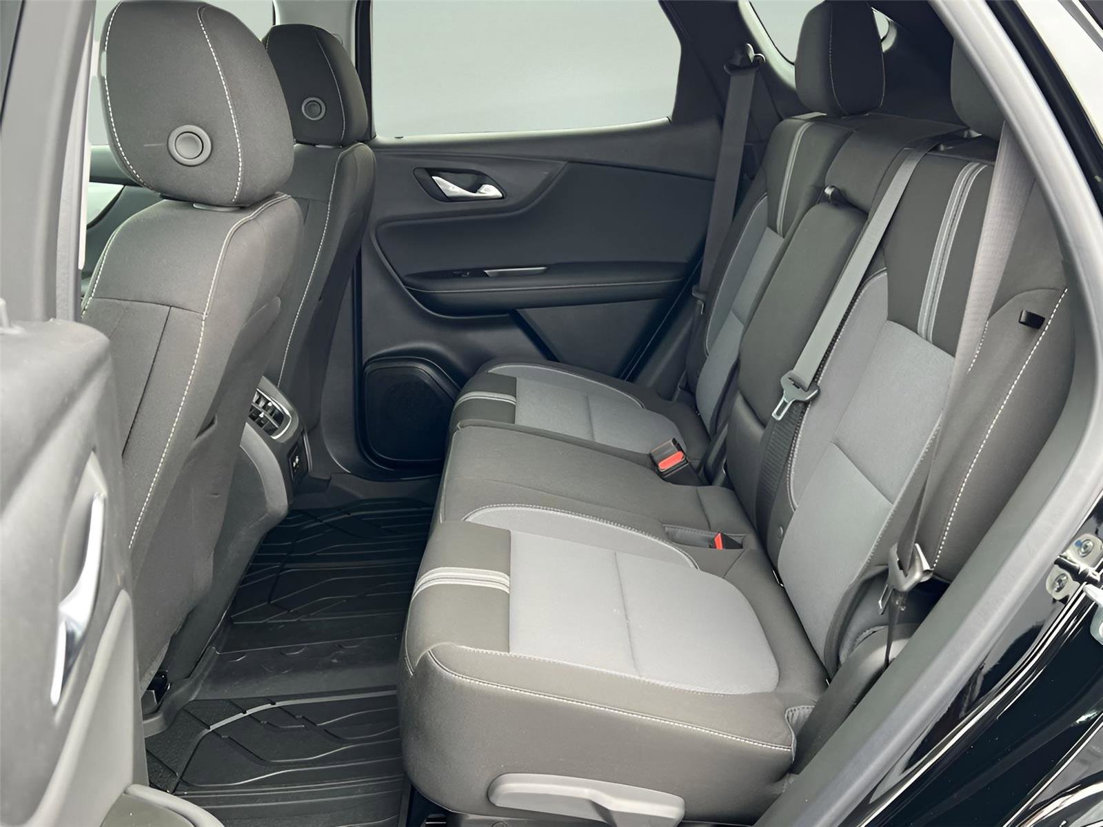 New 2025 Chevrolet Blazer LT w/ Midnight/Sport Edition image 11