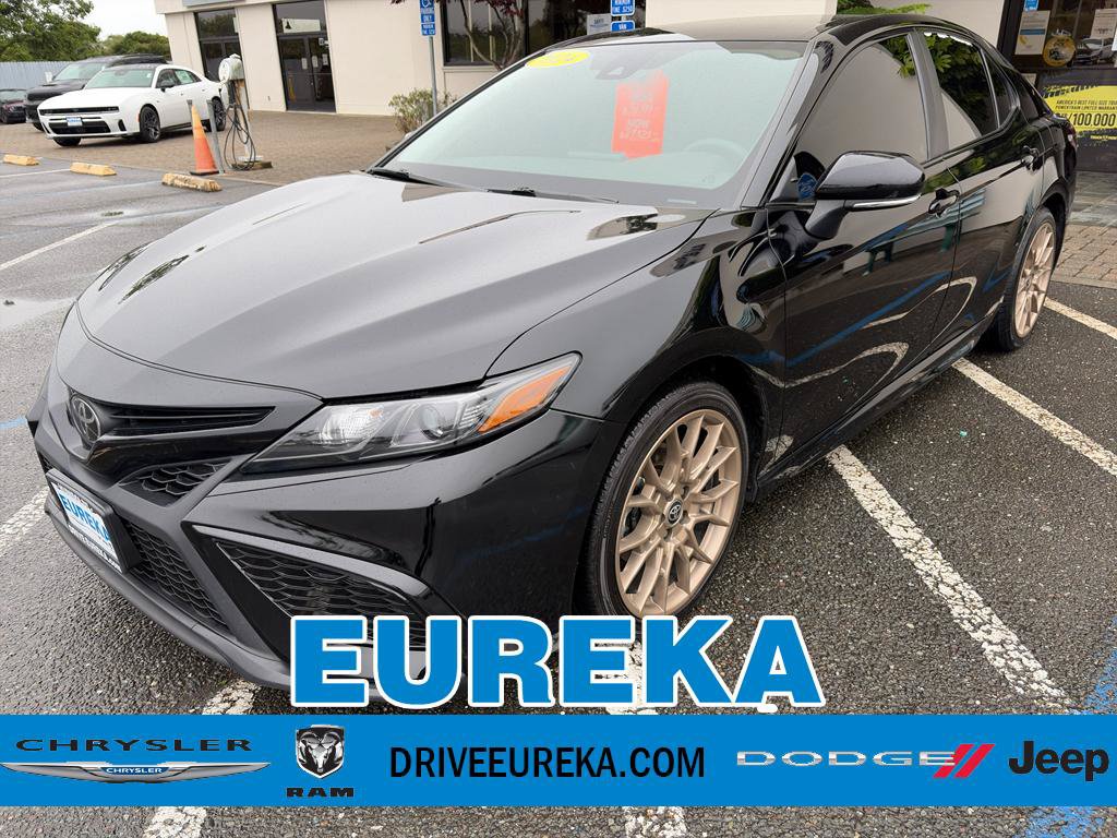 Used 2024 Toyota Camry SE w/ Convenience Package