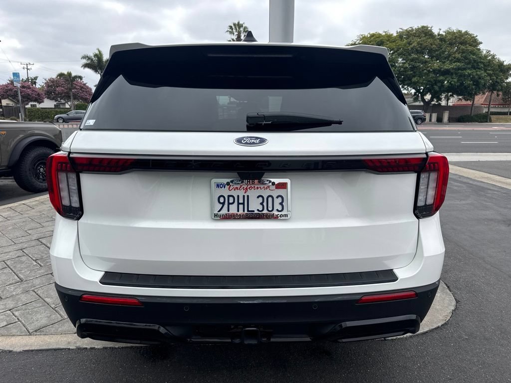 Used 2025 Ford Explorer ST-Line RWD image 8