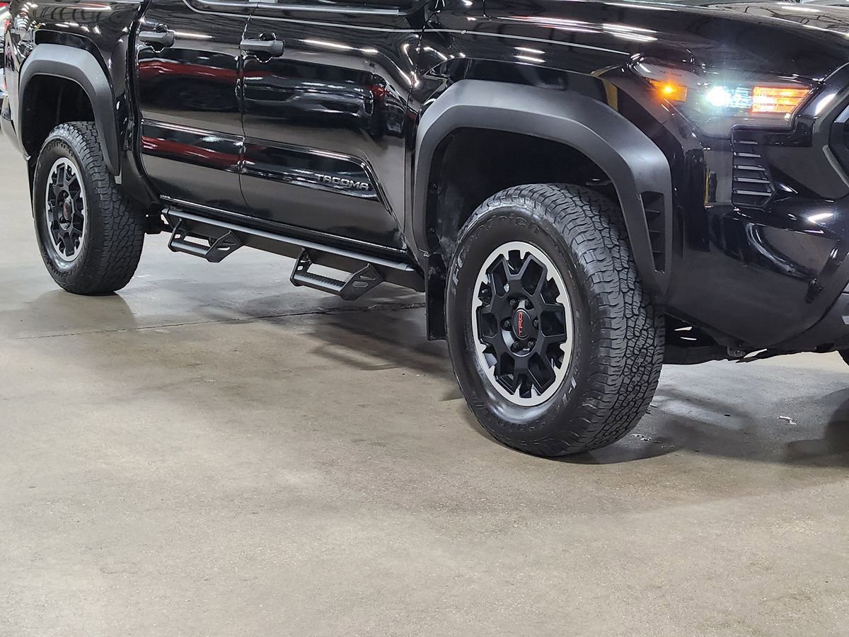 Used 2024 Toyota Tacoma TRD Off-Road AWD/4WD image 16