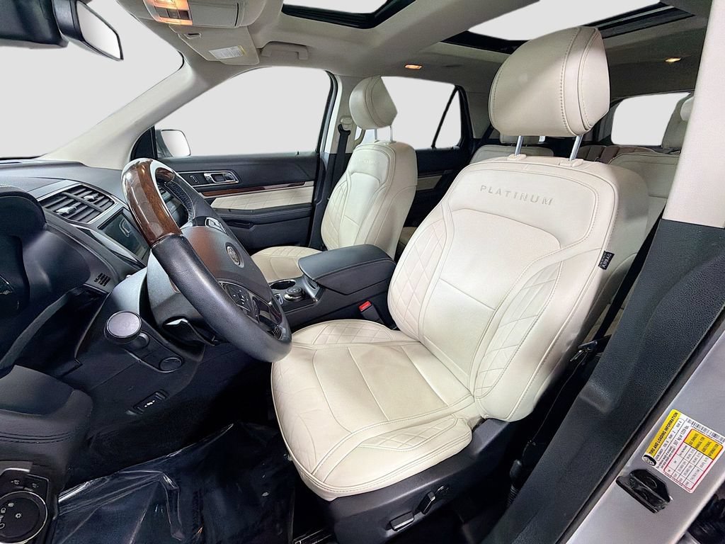 Used 2017 Ford Explorer Platinum AWD/4WD image 23